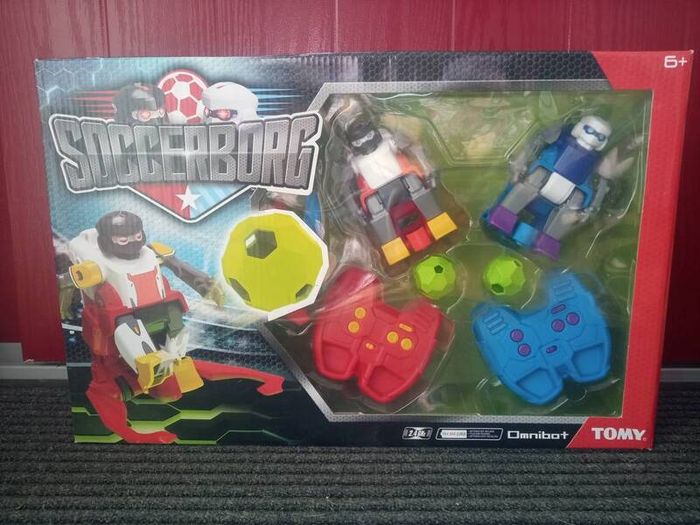 Tommy Soccerborg Radio Controlled Rc Robot Football Game