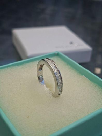 Stunning stamped 925 Sterling Silver Ladies Eternity Ring