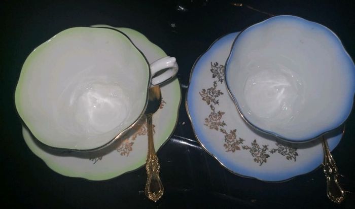 2 beautiful Royal Albert cup and saucer