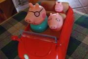 Peppa pig talking moving car with family