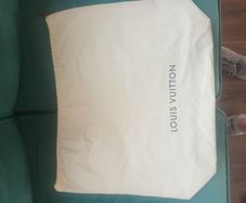 Authentic Louis Vuitton Dust Bag 100% cotton. Beige in colour