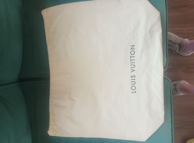 Authentic Louis Vuitton Dust Bag 100% cotton. Beige in colour