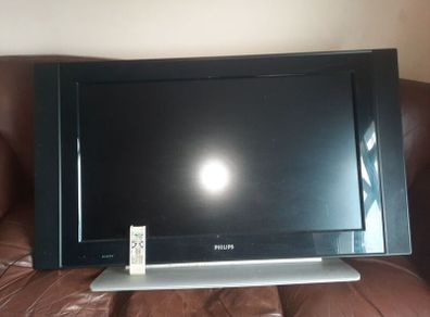 TV  Philips with Remote