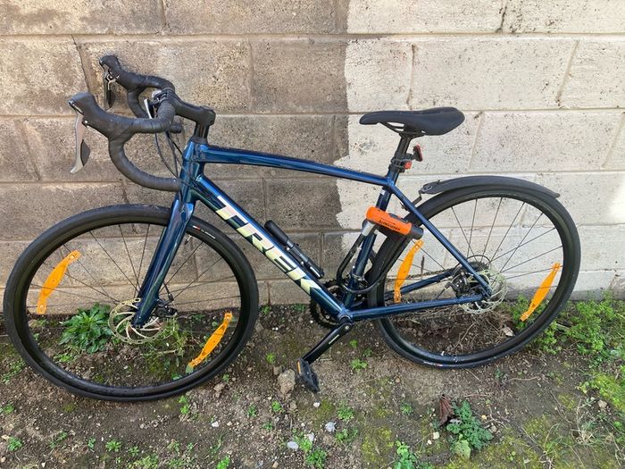 Mens Trek road bicycle