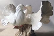 Giuseppe Armani Italian Porcelain Doves Figurine