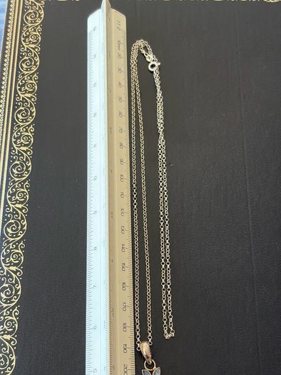 silver necklace cross