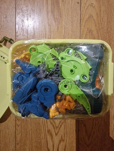 Dinosaur Re Assembly Playset