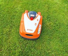 Robot Lawnmower-STIHL RMI 422 PC iMow