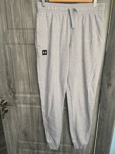 Mens Under Armour Bottoms - Medium