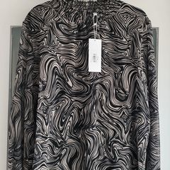 MXO Layered camel and black abstract high neck Sz M (Fit 10-12)  - Bnwt Rrp 75