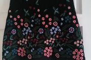 ZARA embroidered skirt M