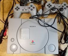 Region Free Playstation 1 Console 2 Controllers and Memory Card
