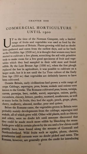 The Early Horticulturists. By Ronald Webber. Printed By David & Charles Newton Abbot. Vintage 1968 Hardback In Good Condition.