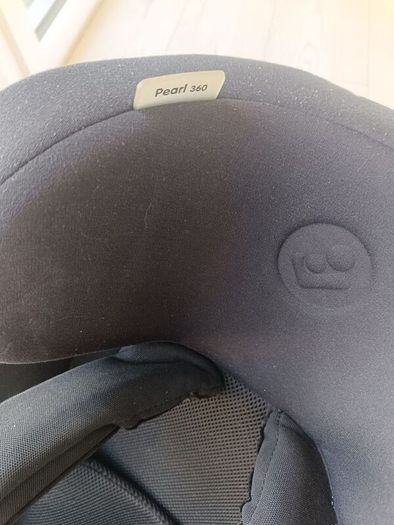 Maxi Cosi Pearl 360 Seat and Base