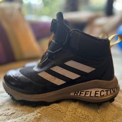Adidas Boots Hiking size 3,5 ( 36)