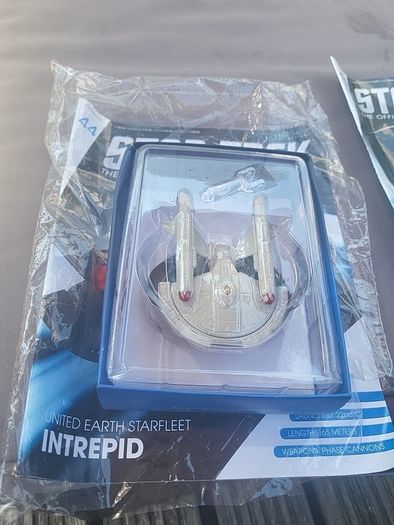 star trek eaglemoss united earth strafleet