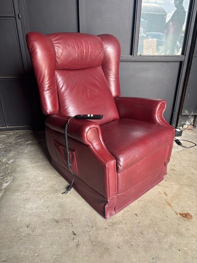 Rise and recline armchair