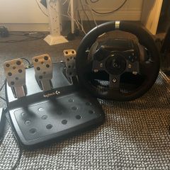 Logitech G920 Racing Wheel + Pedals - excellent condition