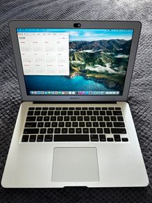 Apple MacBook Air (2017- Great Condition)