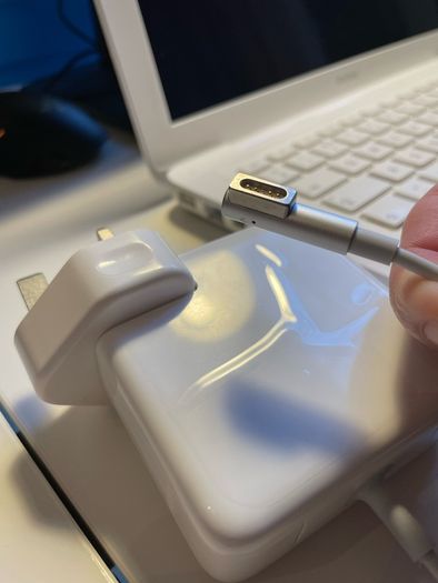 Apple Macbook (13-inch, Mid-2010)