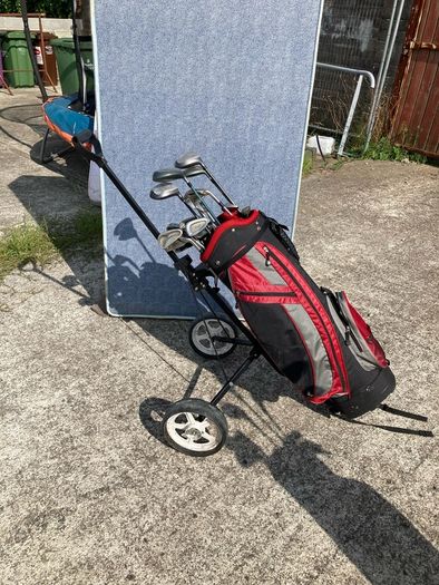 wilson bag and various clubs
