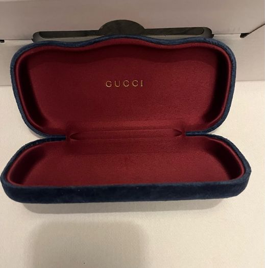 Gucci sunglasses Genuine blue velvet hard case