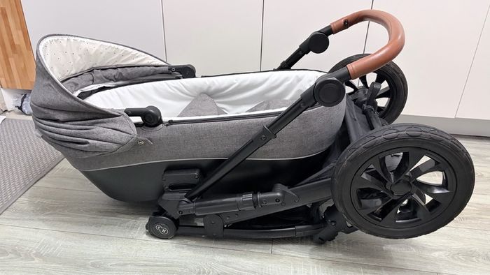 Kinderkraft PRIME 2020 Pram (Carrycot) and Frame