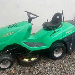 Ride on lawnmower