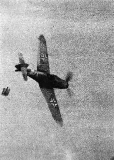 WW2 RAF Air Ministry Spitfire/Hurricane G45 Gun Camera with Film Magazine