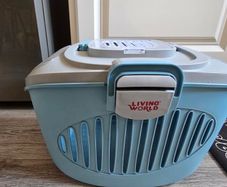 pet carrier
