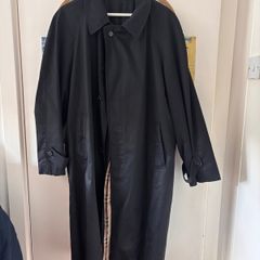 Vartek's Vintage Trenchcoat - Medium