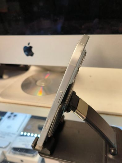 iPhone 16 (128GB, white) | Three Network 92% battery original