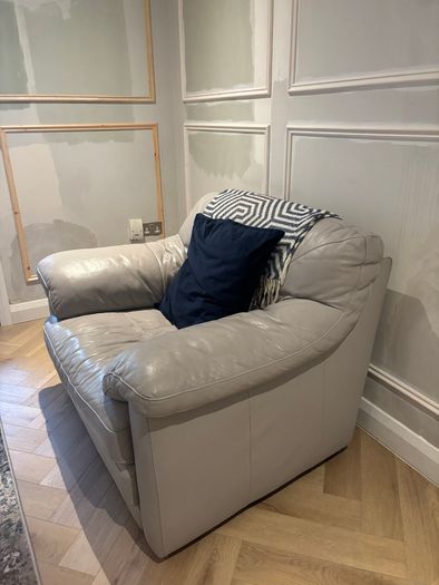 Leather Sofa/ Arm Chair/ Footstool