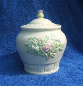 BELLEEK 'THISTLE' COOKIE JAR (7th Mark) - a lovely parian ware jar complete with lid (c.1980's)