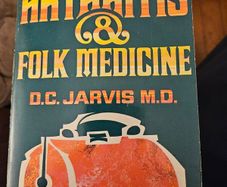 Arthritis & Folk Medicine.  By D.c.jarvis. M.d. Paperback In Good Condition.  See Photos For Same