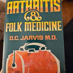 Arthritis & Folk Medicine.  By D.c.jarvis. M.d. Paperback In Good Condition.  See Photos For Same