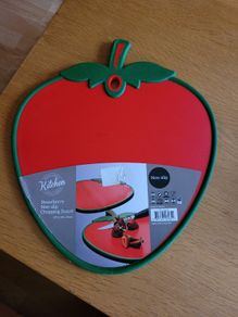 Chopping board red / strawberry shape