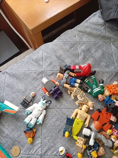 Quick sell 77 for 50euro rolfbox etc lot Lego