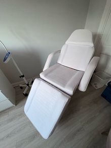 Beauty cosmetic white bed