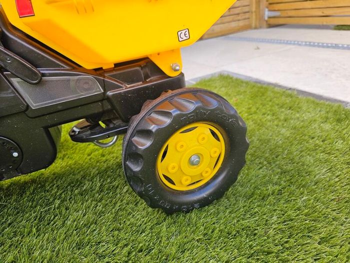 jcb ride on toy never used