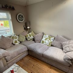 Corner Couch FREE to takeaway