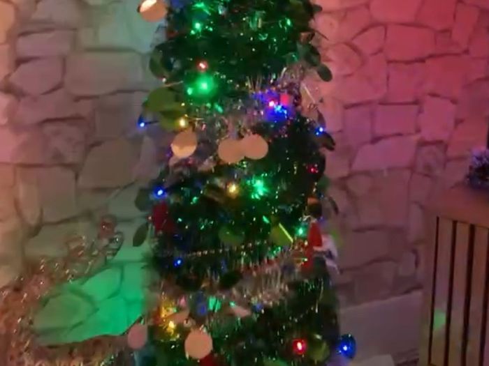 Pop up tinsel Christmas tree
