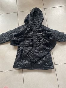 2 x The North Face jackets size M 12UK