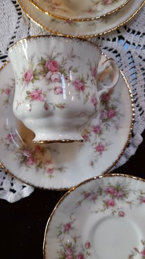 Paragon "Victorian Rose " tea set