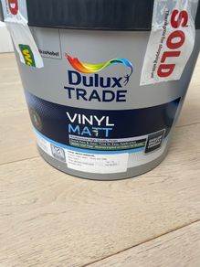 Dulux white paint