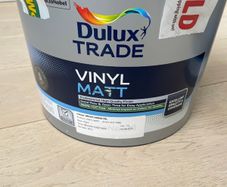 Dulux white paint