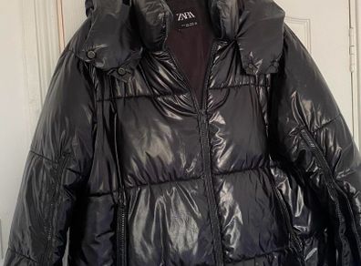 Zara black shiny puffer jacket with hoodie