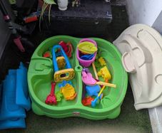 water and sand table