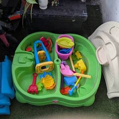 water and sand table