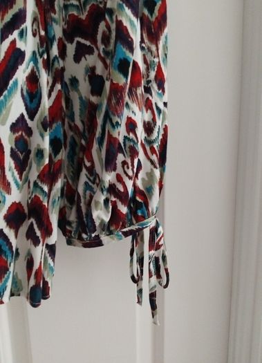 Multicoloures tie sleave Top size 12